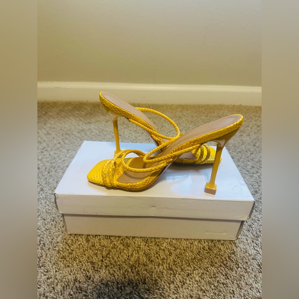 Yellow Strappy Women's Sandals - Picture 4 of 5